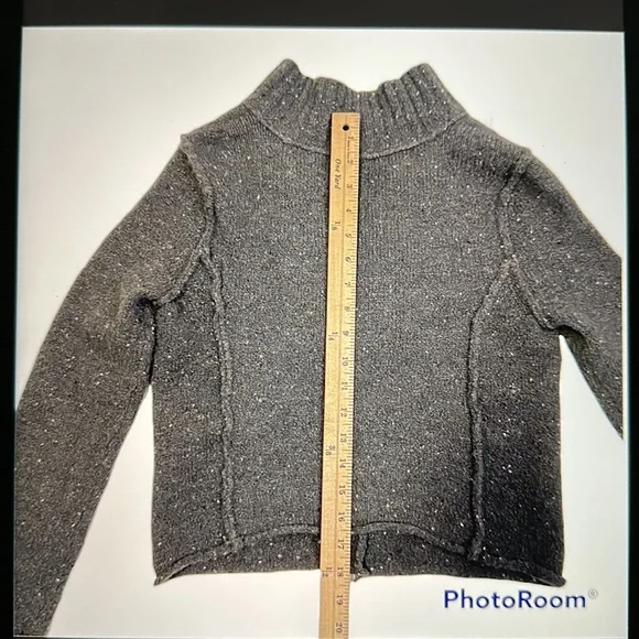 Romeo & Juliet Cropped Sweater Size-S - Picture 6 of 10